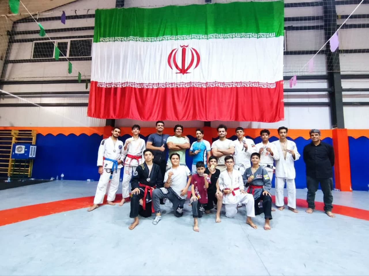 کسب ۱۴ مدال توسط رزمی کاران قمی در مسابقات جوجیتسو برزیلی و کوبودو قهرمانی کشور کسب ۱۴ مدال توسط رزمی کاران قمی در مسابقات جوجیتسو برزیلی و کوبودو قهرمانی کشور